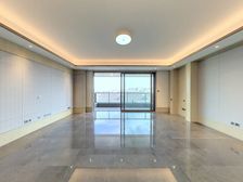 近期必卖融创徐汇滨江奢华大四房,大横厅楼层好,可看可谈