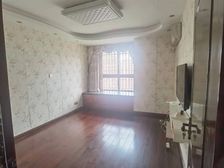 心圆东苑,电梯二房,南北通透,有车位 有钥匙随时看 诚心出售