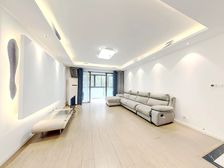 西雅图 中心花园四房 带固定车位 一梯两户南北通 看房方便