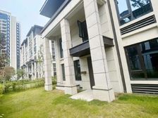 端头别墅带平花园单价1.2起18 0 带走看房方便