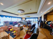 南岸区南滨路会展中心 融创玖玺台 五房四卫豪装 770万