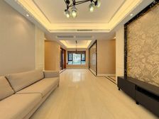 双地铁,一楼带院子,业主装修保养好 此房满五年