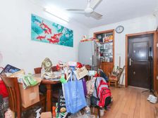 近地铁...双南双天井...采光好...中心位置