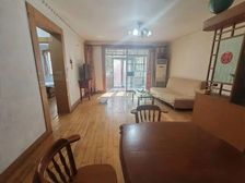 一楼带花园,采光非常好,看房方便,小区同户型性价比高的一套