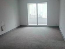 东湖新城,美的独资开发, !业主急售, 楼层有车位!