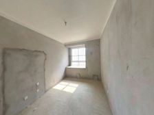 绿地高铁东城(四期) 次新房 小三房 商品房 南向采光好