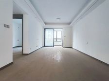 空港新城 双卫 次新房 精装修 交通便利 近医院 电梯房