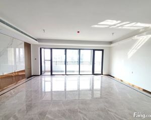 高新区智谷近吾悦广场旁渤海路博观天成169平大H户型精装修
