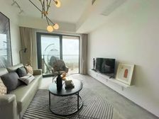 漕河泾热门小区,14年次新板房,中心位置,业主诚售,随时看房