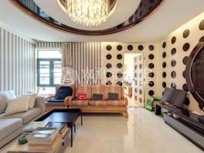 朝南小高层两房,原始电梯房,满五 ,停车方便