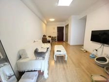 湖畔越山精装三房此房采光好地理位置佳 小区对面是领里中心