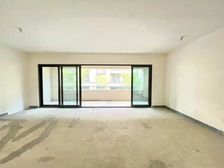 洋房大平层 南北通透 产权清晰交通便捷 有电梯 临地铁