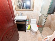 产权清晰 楼龄新 超低密度 有电梯 南向采光好