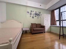 新出 张江公馆前排2房 带有产权车位 业主诚意 有钥匙