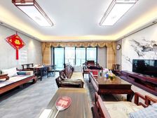 新装修小区中间位大平层性价比非常高