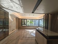 南四环热销红盘 精装实体样板间 中建玖玥府 270度转角窗