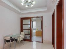 电梯房 临地铁 购物方便 南向采光好 楼龄新 交通便捷