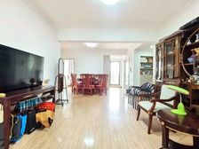 急!105 !万科物业近地铁!送300平露台,通透精装修三房