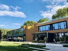 东三环外独栋产业园带草地丨环境优美四面采光可冠名