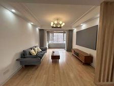 !急急急!万科洋房全新婚房装修,金龙湖畔,纯洋房社区