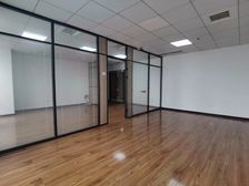 (科技广场地铁口创业等您来)83平方全新精装带隔间