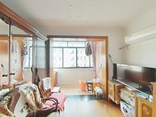 甘泉苑 中间楼层 南北通两房一厅 位置安静 随时看房