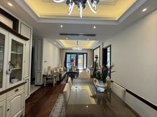 新出紫竹半岛一楼带花园送地下室 上下面积245㎡ 带大花园