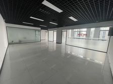 地铁旁绿地环球文化金融城甲级写字楼147平办公房出租采光好