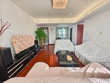 明珠,4楼明亮大3房2卫,保养干净,阳台在卧室户型佳