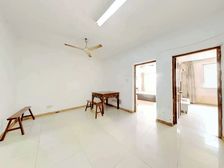 护城河畔 盘福苑1楼带院子 71平139万