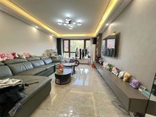 车位 万达旁纯电梯洋房 楼层位置采光嘎嘎好 随时看房