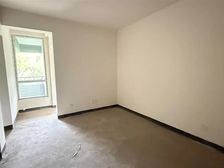 华福巷门口 苑次新房 正规一室一厅 清水房朝向中庭