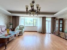 精装未住的别墅,书香门第,带地下车库,使用400平钥匙