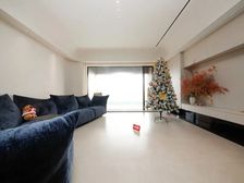 高楼层南向看海景大户型诚意出售,视野超开阔无遮挡,看房方便