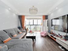 新上沿河景观,前面一览无余,精装修拎包入住