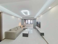 精装大三房,电梯高区,南北通透,中心位置,接受置换,看中可谈