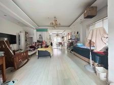 商品房 医疗配套成熟 近地铁 中间楼层 双卫 精装可拎包入住