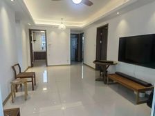 凤凰天境 目前这套 房子保养极好 随时看房有钥