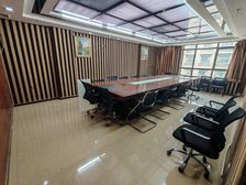 祁连街盛和广场500平会所办公带家具独立卫生间地铁口交通便利