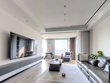 阳光满屋 采光从早到晚,精装修40W全部打包卖拎包入住