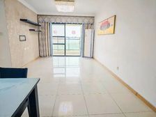 万科四季花城 产权清晰 中间楼层 带电梯 双卫格局 小三居