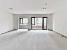 中间楼层采光好 停车方便 双卫格局 电梯房 得房好 正南朝向