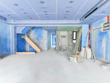 急售地铁旁三甲医院盛唐汇保利和唐悦色下叠带院子