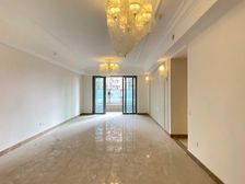 北滨路开发商精装四房带露台,周边配套齐全,近地铁出行方便