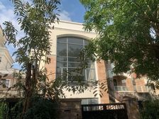 卧龙山花园内独栋别墅 530平 中空 业主已扩建 花园很大