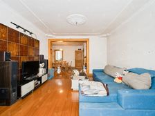 难得一见!50 到地铁口 百变装修,全明3房,小区中心位置!