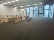 南村万博地铁口 ITC国际中心 227方带装修 4个房间