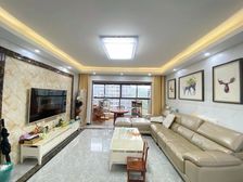 保利合花园 南北通透 双阳台,自住装修 保养很好,临深