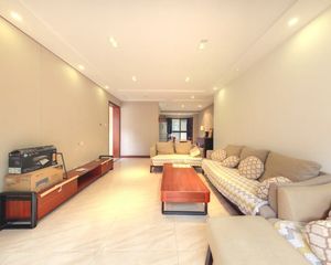 保利花园四期 3室2厅 东南