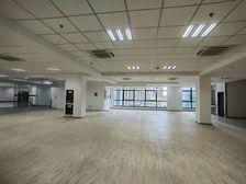 高新区开发商直租三方大厦 二楼靠马路 1278平可仓储 办公